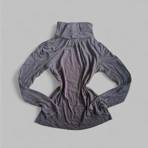 jacob brown Turtleneck Long Sleeve Top